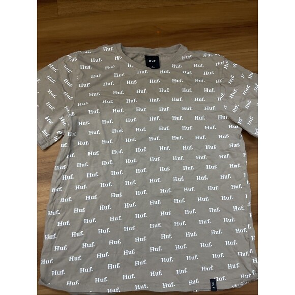 HUF Men's All Over Logo Graphic Short Sleeve T-Shirt Tan Size Large - Picture 6 of 9